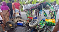 Three killed as bus hits autorickshaw in Natore